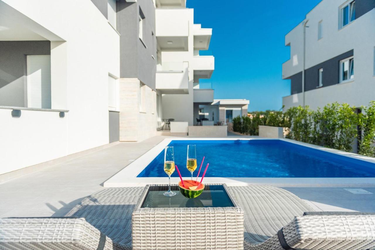 Apartments & Rooms Pool Villas Maris Novalja Luaran gambar
