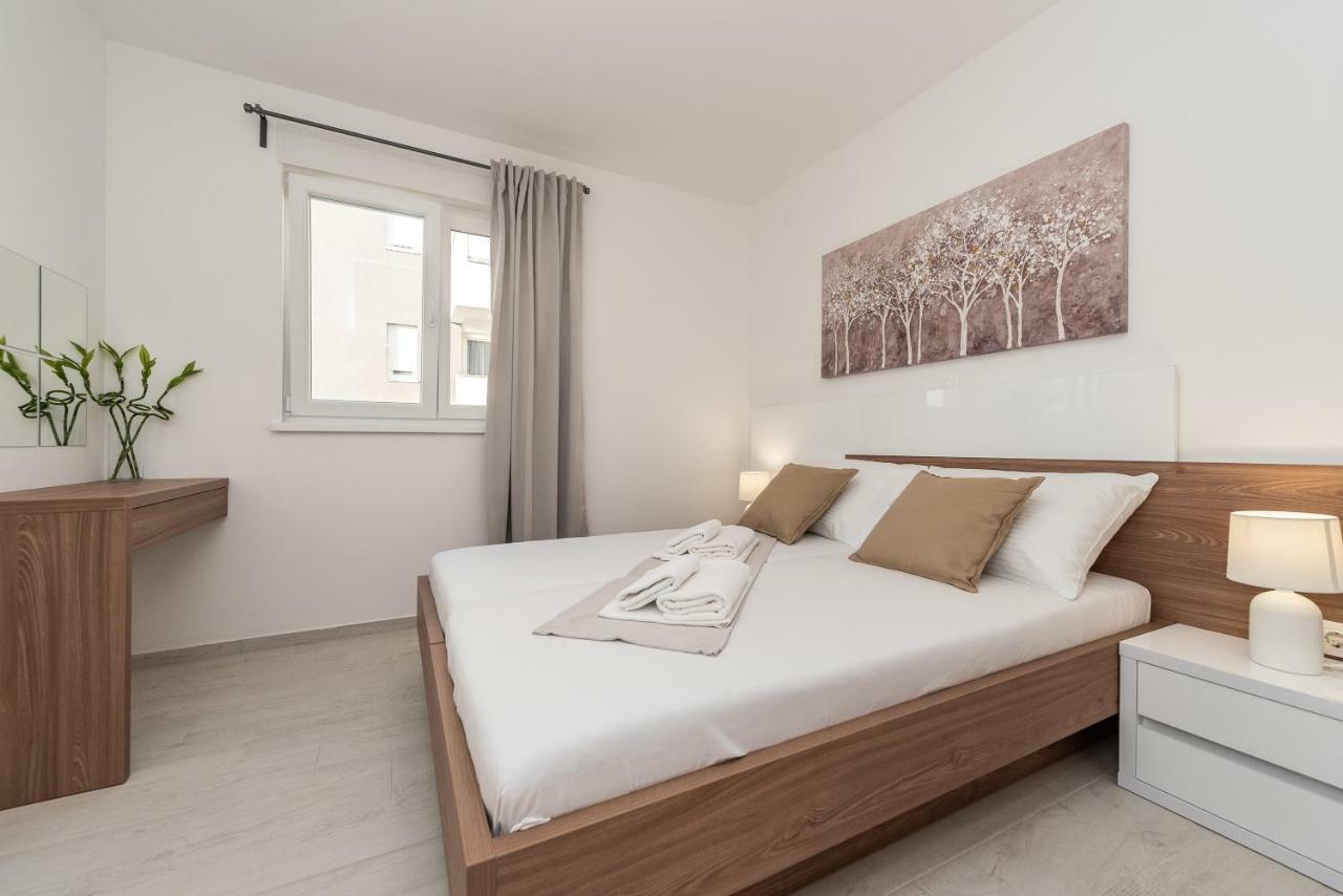 Apartments & Rooms Pool Villas Maris Novalja Luaran gambar